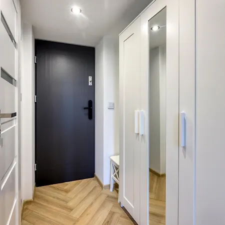 Industrial * وارسو